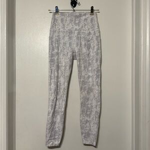 Snake print leggings